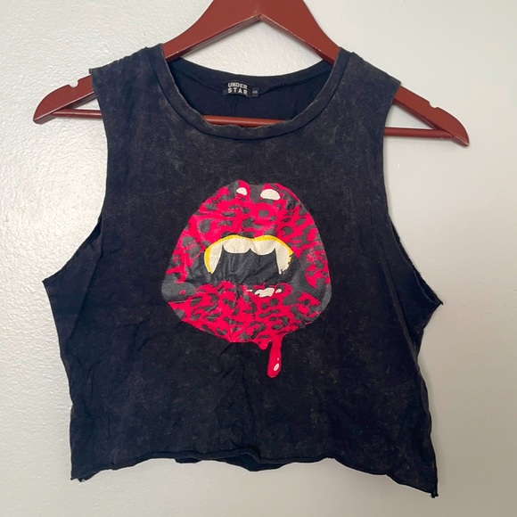 under star Tops - Grunge crop muscle tee